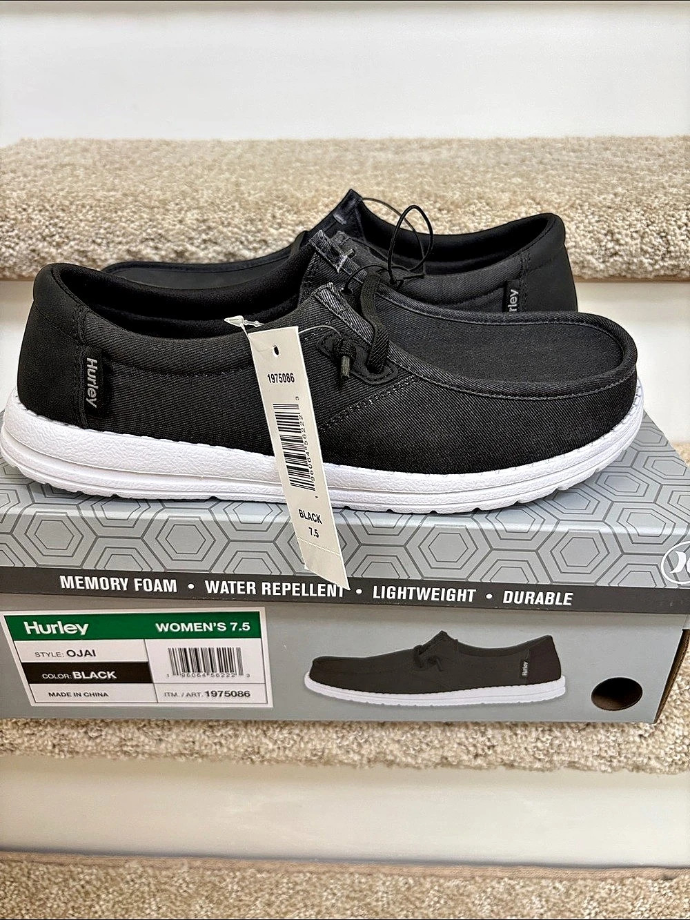 NWT/NIB Hurley Ojai Women's Black & White US 7.5